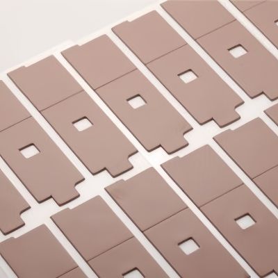 Resistividad de alto volumen Pad térmico de CPU personalizado con densidad opcional 3.0±0.5 G/cm3