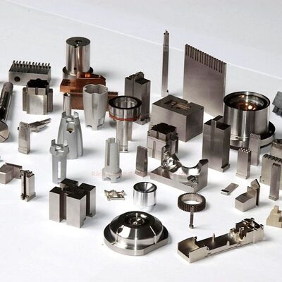 Soporte personalizado de OEM y ODM Piezas de mecanizado CNC de aluminio Longitud máxima de 5 m Componentes de torneado y fresado de precisión para aplicaciones industriales
